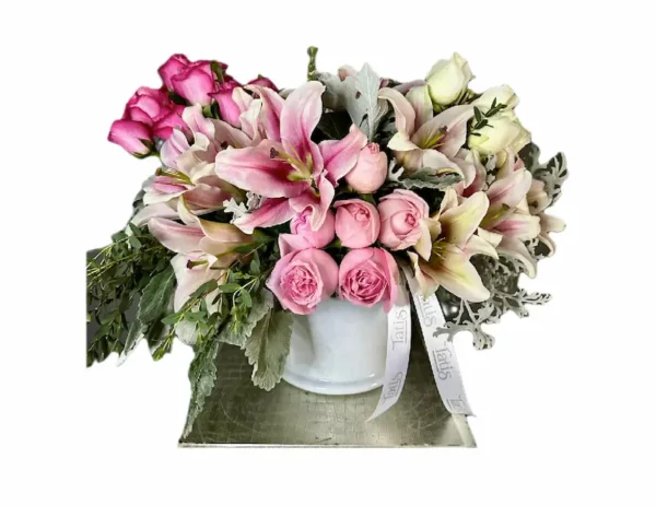 Combinación de rosas https://regalosenvictoria.com/